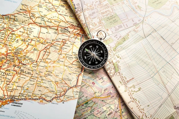 Mappa e bussola per pianificare le vie di evacuazione